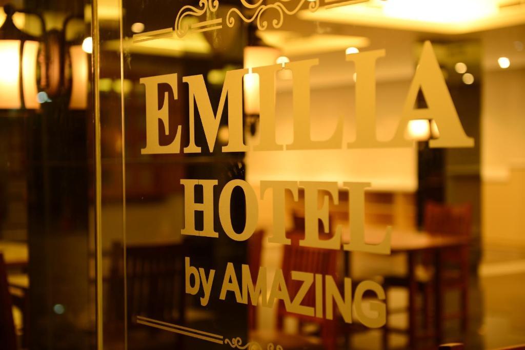 Emilia Hotel By Amazing - Palembang Kültér fotó